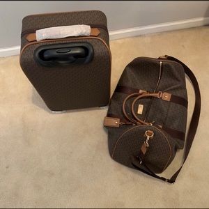 BRAND NEW WITH TAGS - Michael Kors travel set